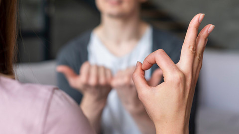 Gebärdensprach-Dialog zwischen 2 Menschen 