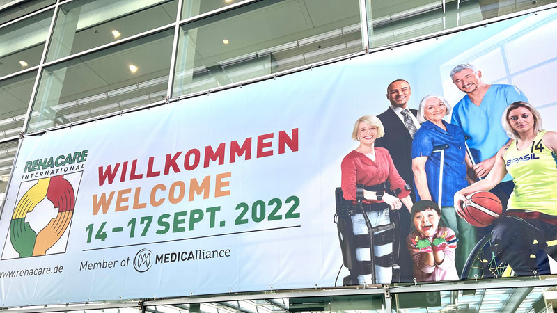 Plakat: REHACARE in Düsseldorf